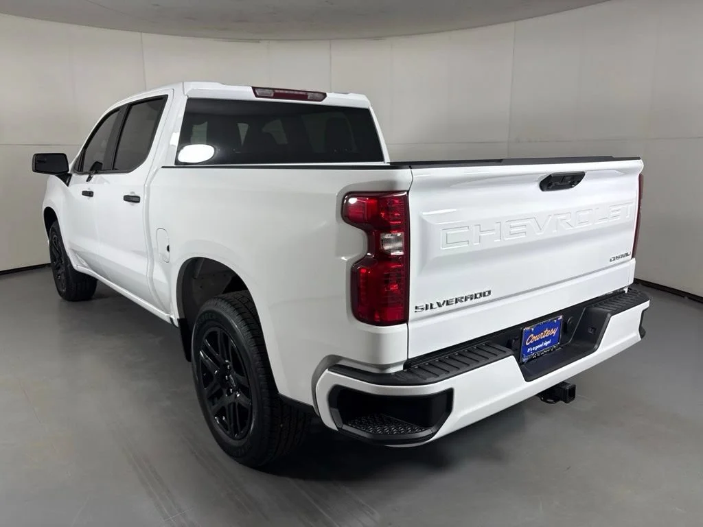 New 2026 Summit White Chevrolet Custom image 7
