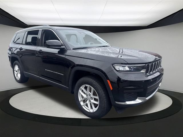 2023 Jeep Grand Cherokee Laredo photo 2