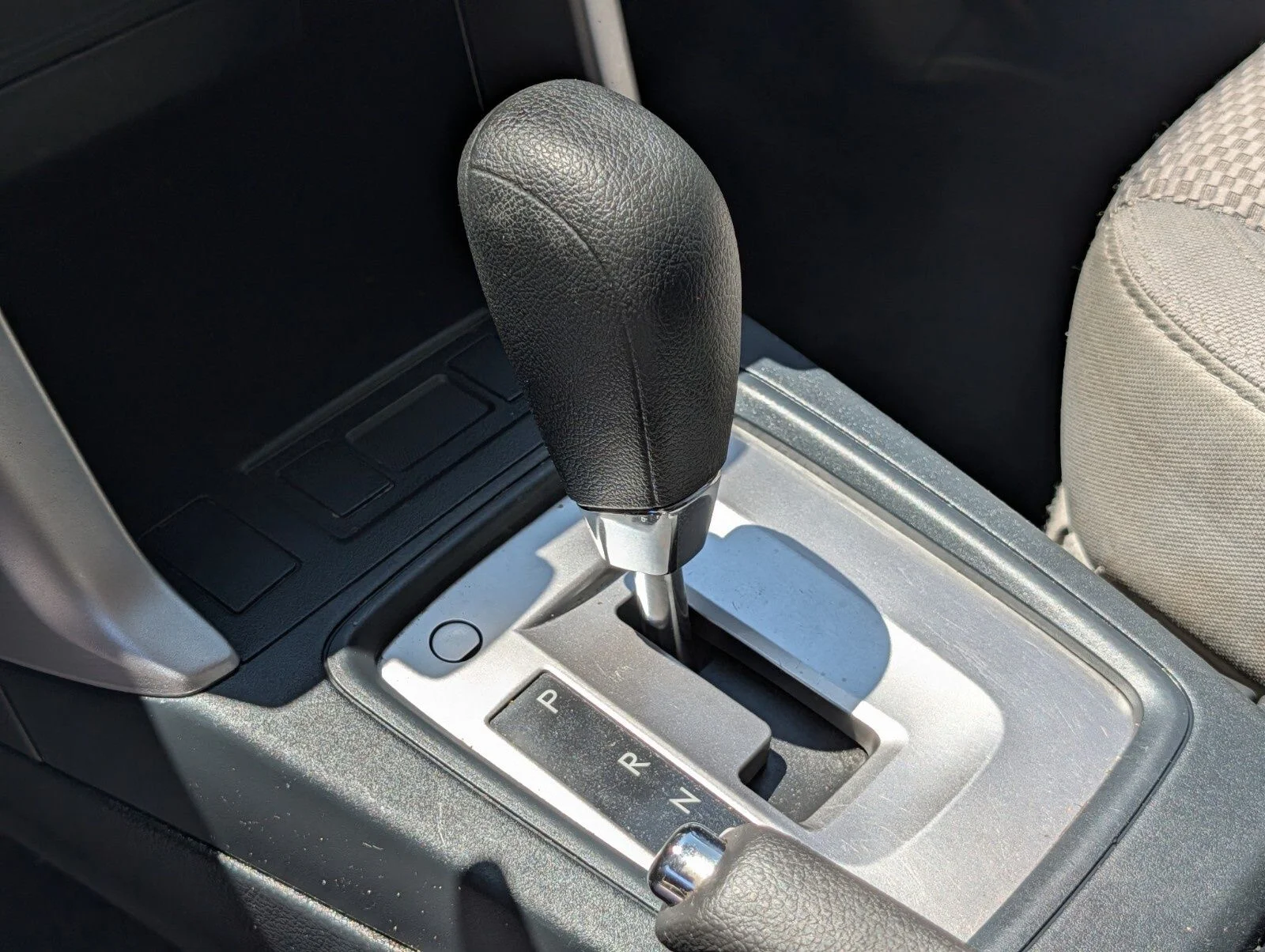 Used 2018 Gray Subaru 2.5i image 7