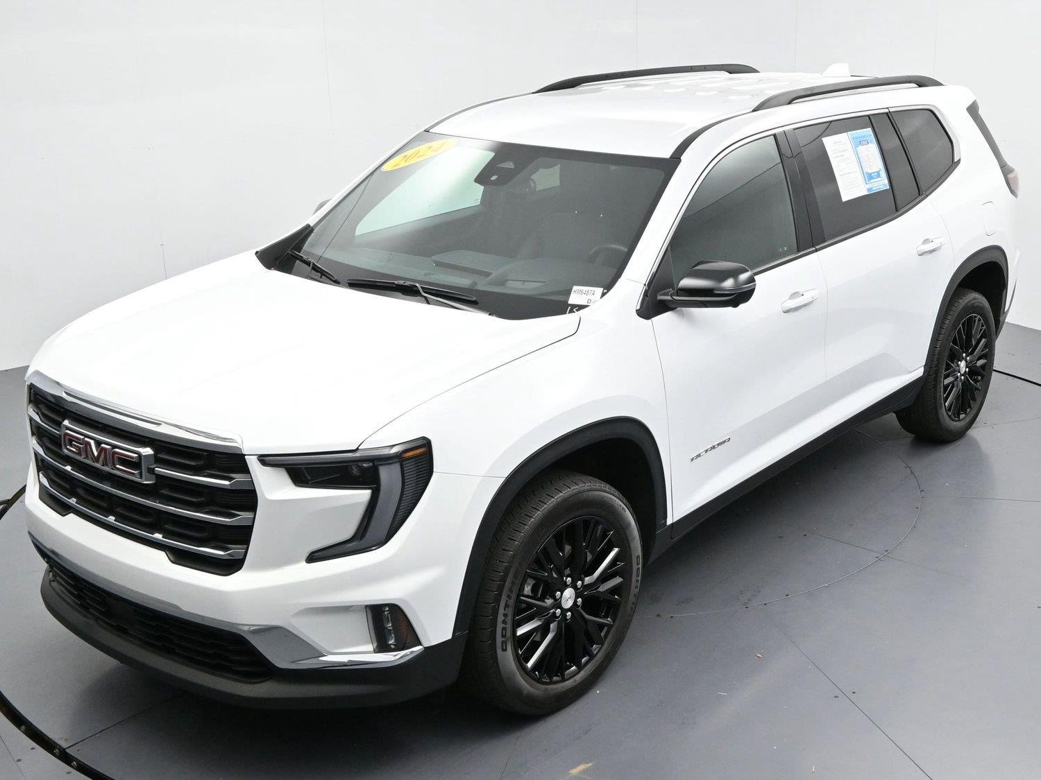 Used 2024 Summit White GMC FWD Elevation image 40