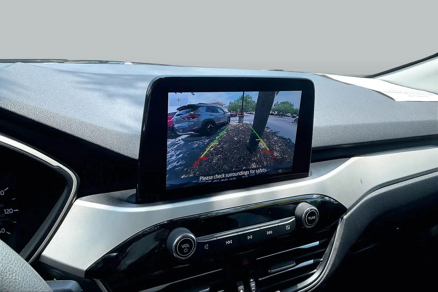 Used 2021 Agate Black Metallic Ford SE image 22