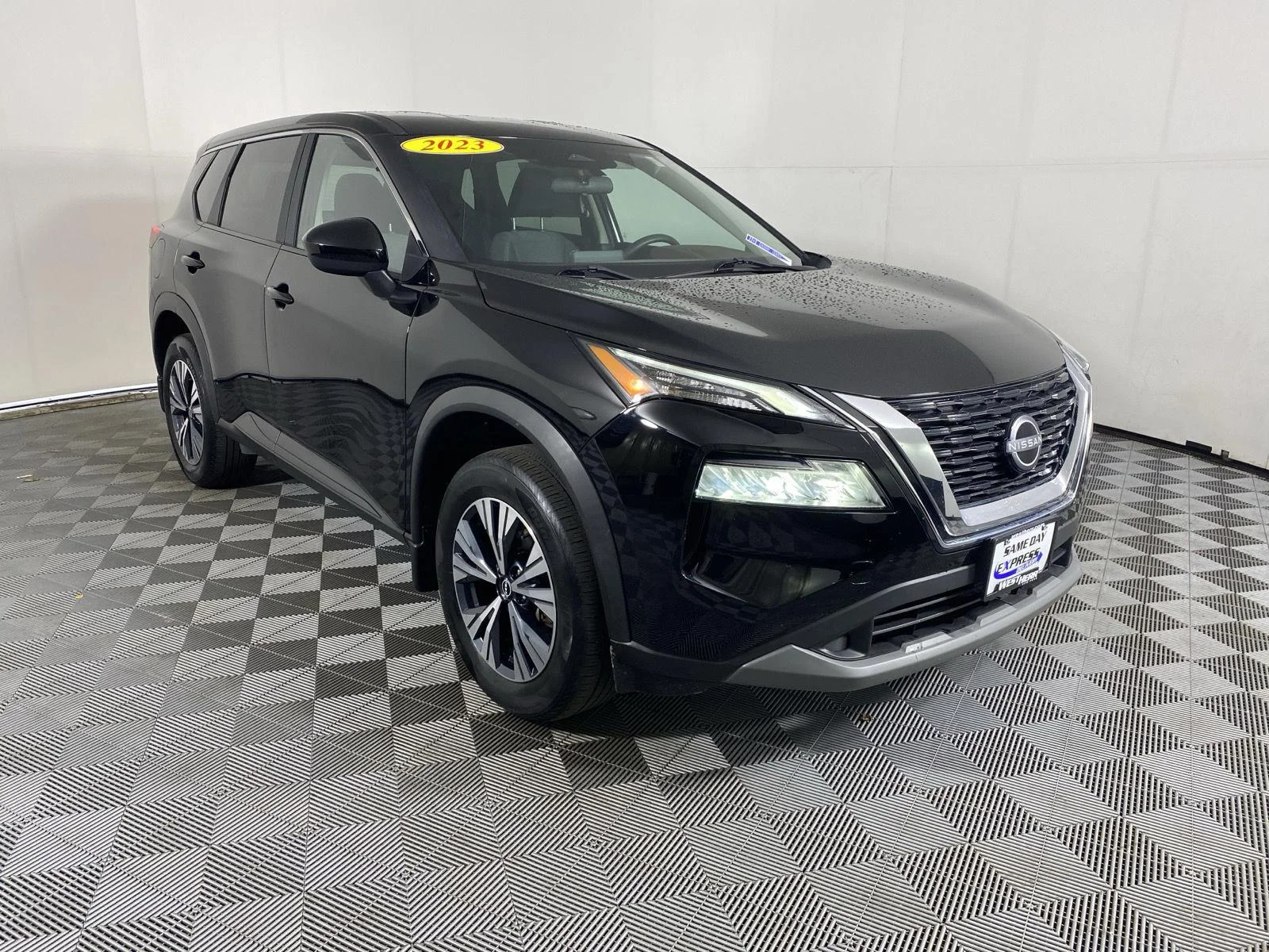Used 2023 Super Black Nissan SV image 10