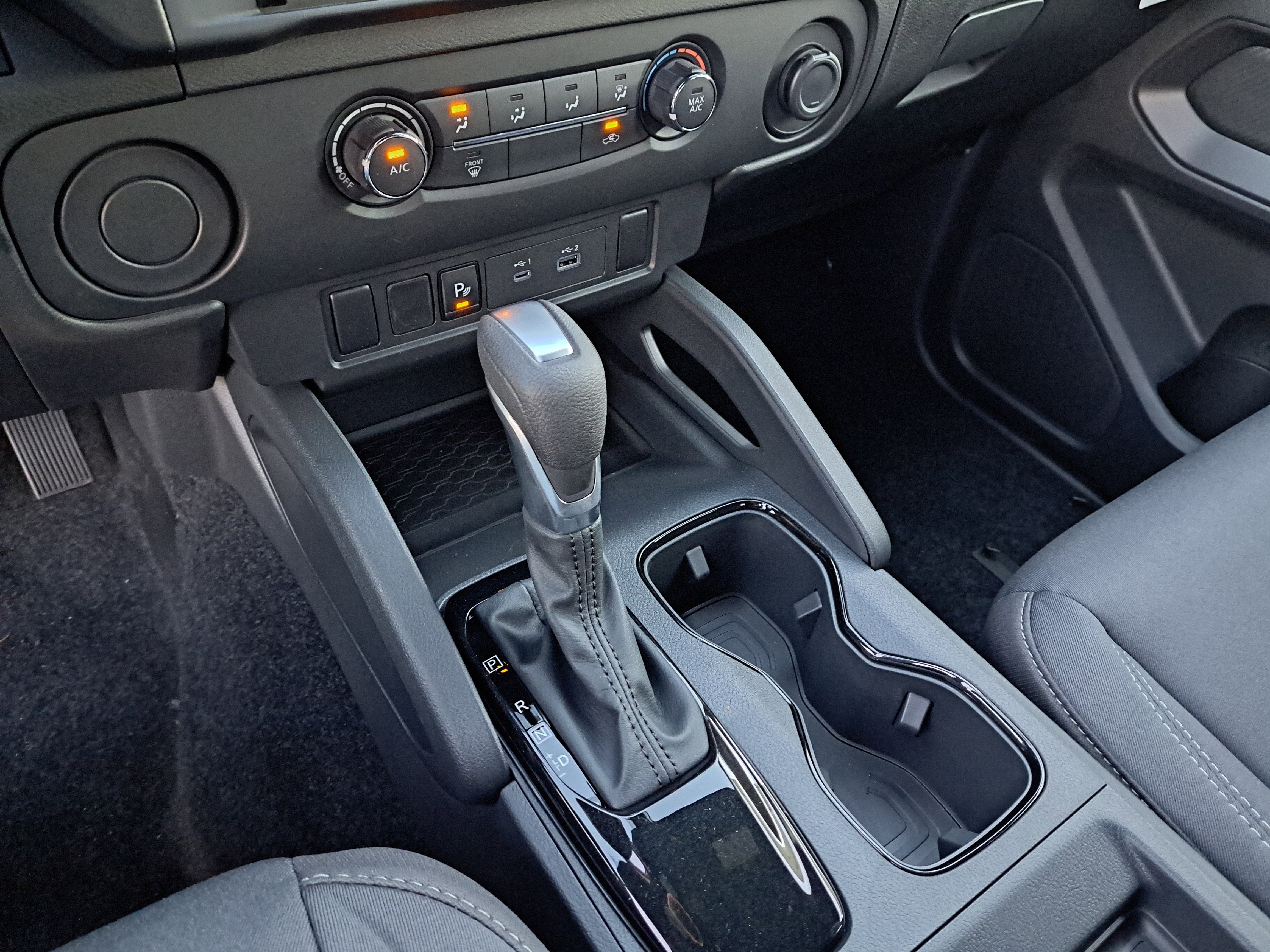 2026 Nissan Frontier SV - Photo 9