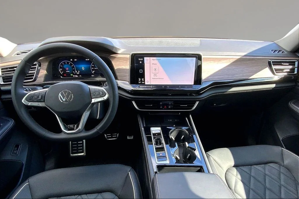 New 2026 Pure Gray Volkswagen 2.0T SEL Premium R-Line image 5
