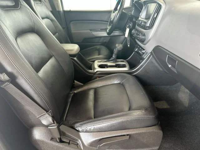 Used 2015 Silver Chevrolet LT image 26