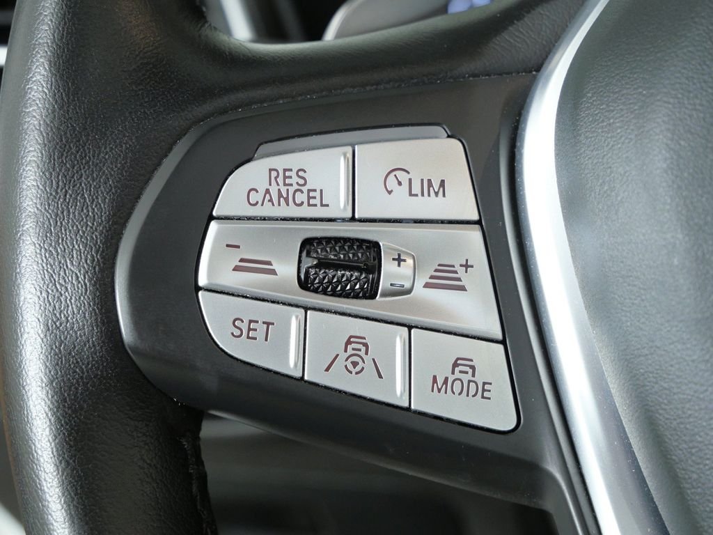 Used 2024 White BMW xDrive30i image 41