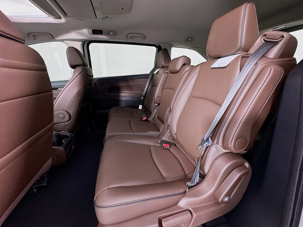 New 2026 Platinum White Pearl Honda Touring image 35