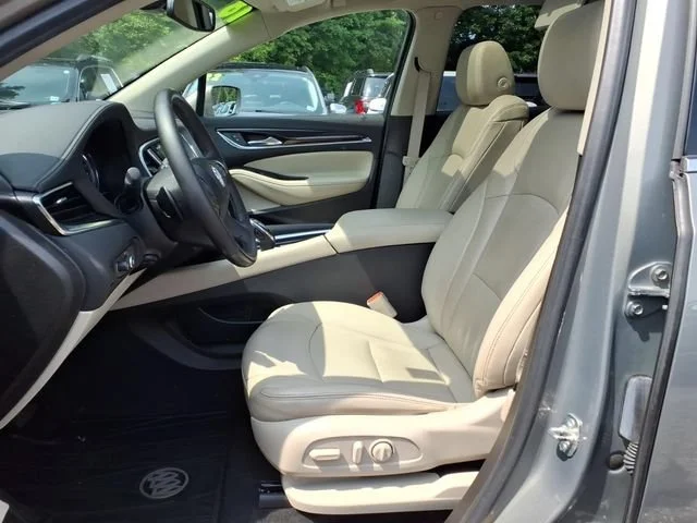 Used 2018 Includes Spectra Gray lower exterior accent color. Buick Premium image 15