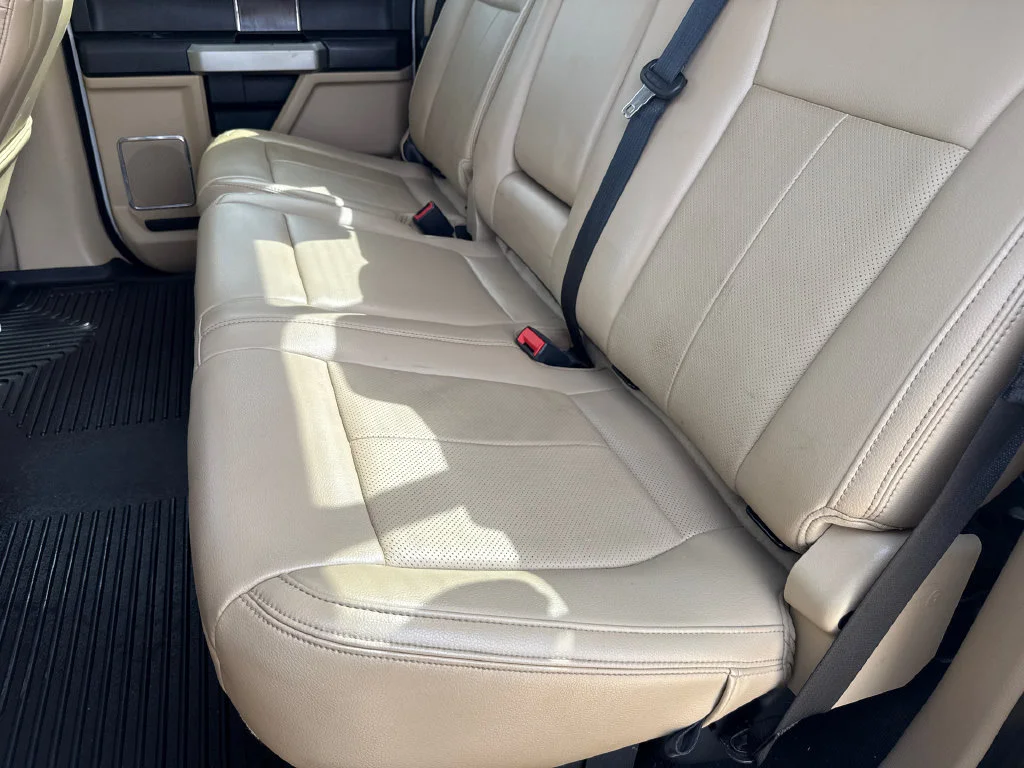 Used 2021  Ford Lariat image 16
