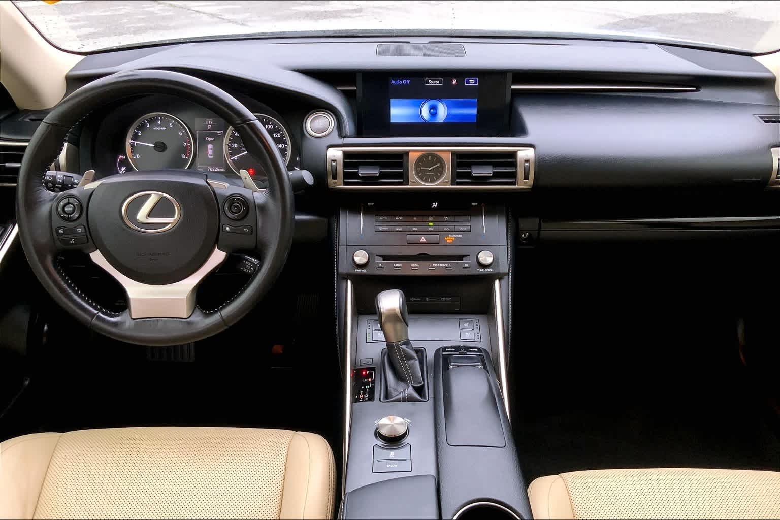 Used 2015 Starfire Pearl Lexus  image 15