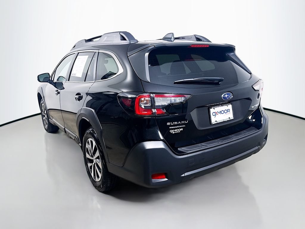 Used 2023 Crystal Black Silica Subaru Premium image 5