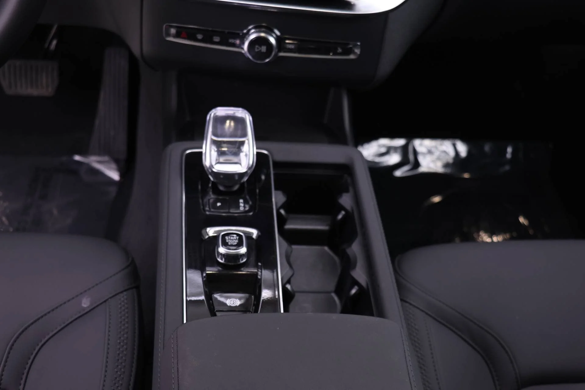 2026 Volvo XC90 Plus - Photo 21