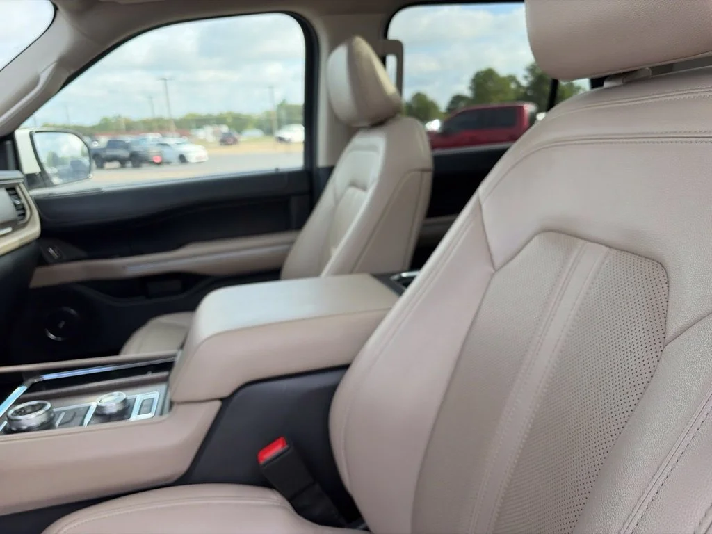 Used 2024 Oxford White Ford Limited image 15
