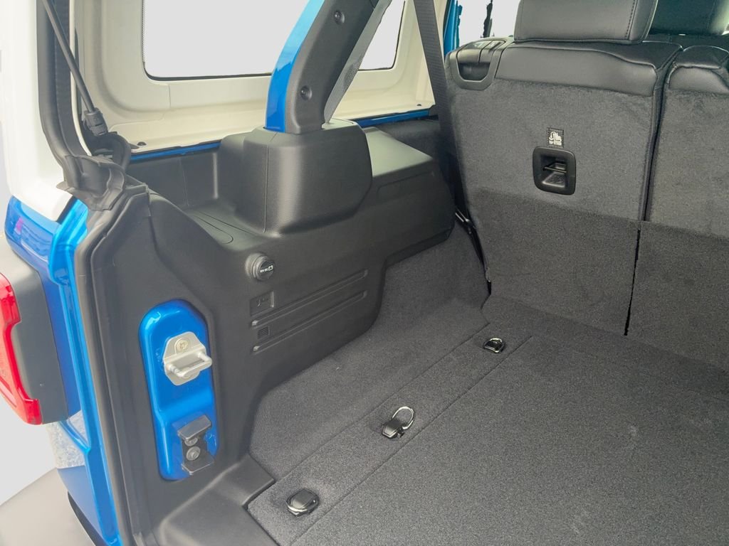 New 2027 Hydro Blue Pearlcoat Jeep Sahara image 23