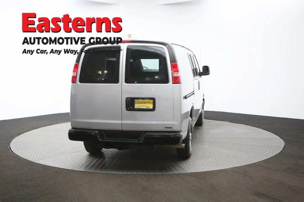 Used 2018 Silver Chevrolet Work Van image 33