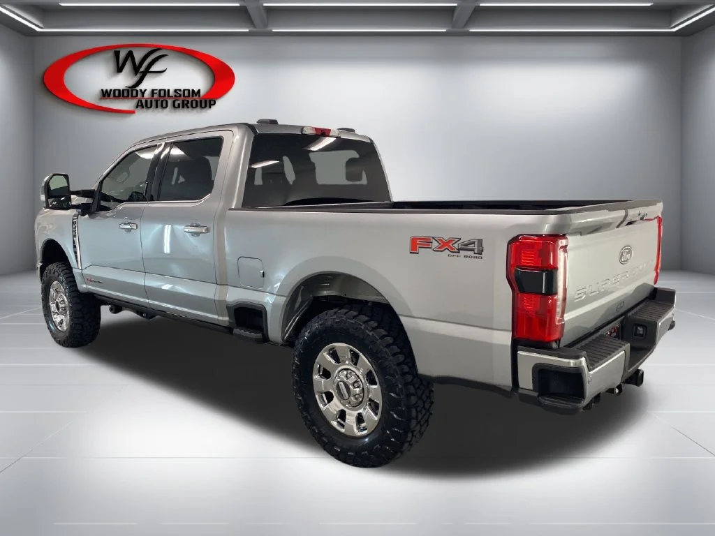 New 2027 Silver Ford Lariat image 9