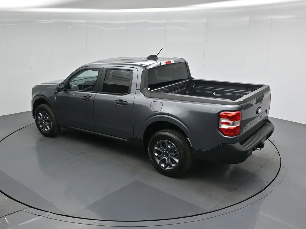 New 2026 Carbonized Gray Metallic Ford XLT image 37