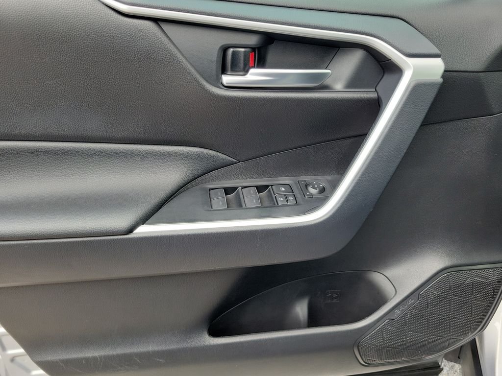Used 2025 Silver Toyota XLE image 19