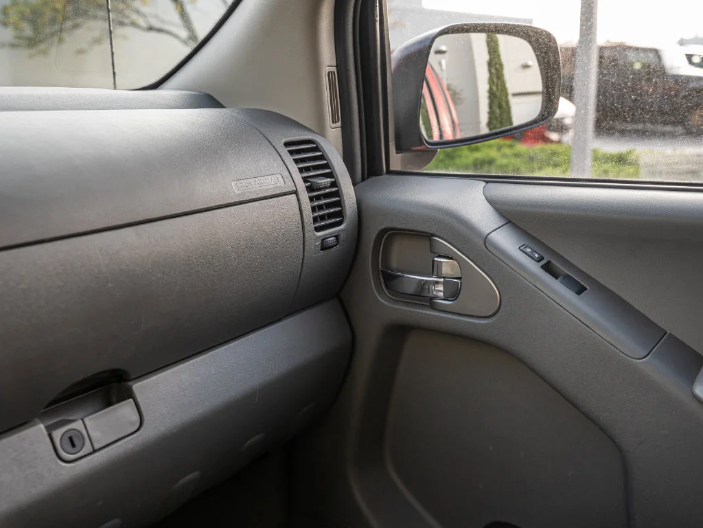 Used 2018 Lava Red Nissan SV image 37