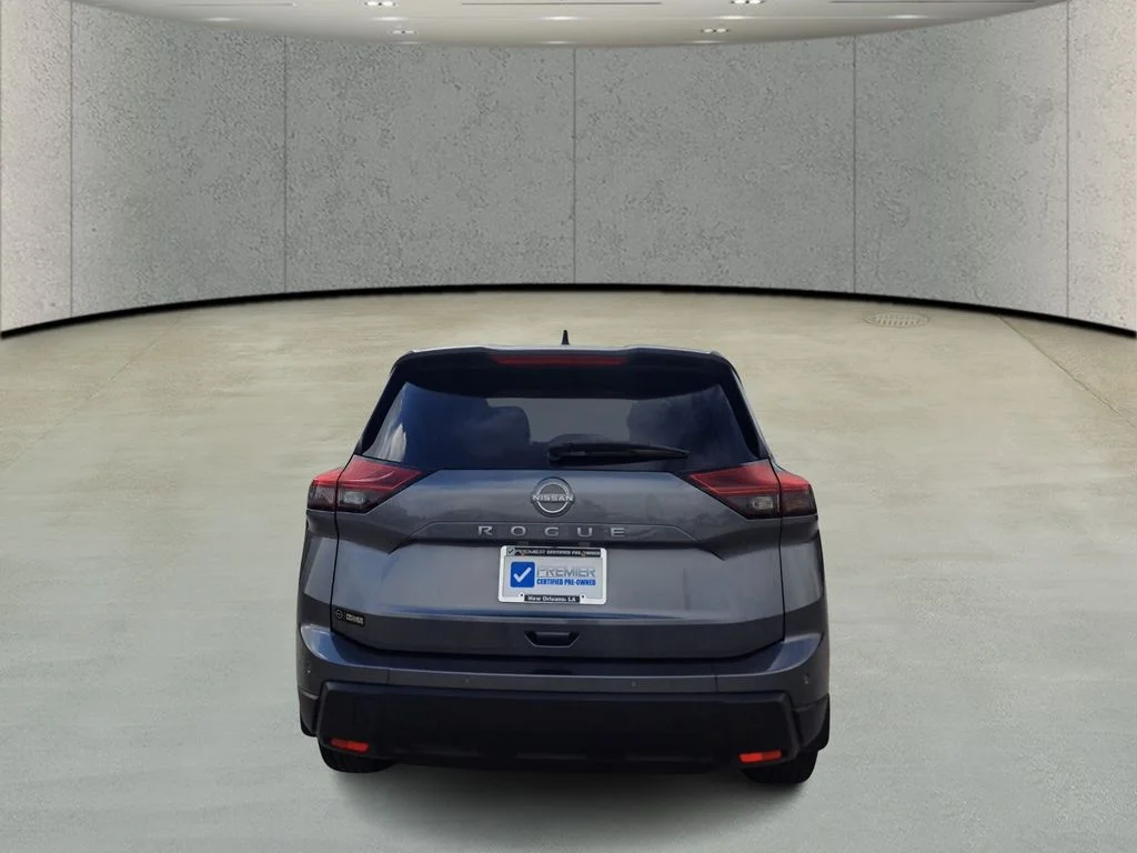 Used 2026 Gray Nissan S image 6