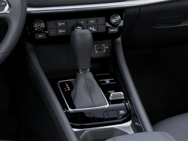 New 2026 Hydro Blue Pearlcoat Jeep Latitude image 25