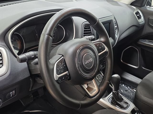 Used 2020 Diamond Black Crystal Pearlcoat Jeep Sport image 14