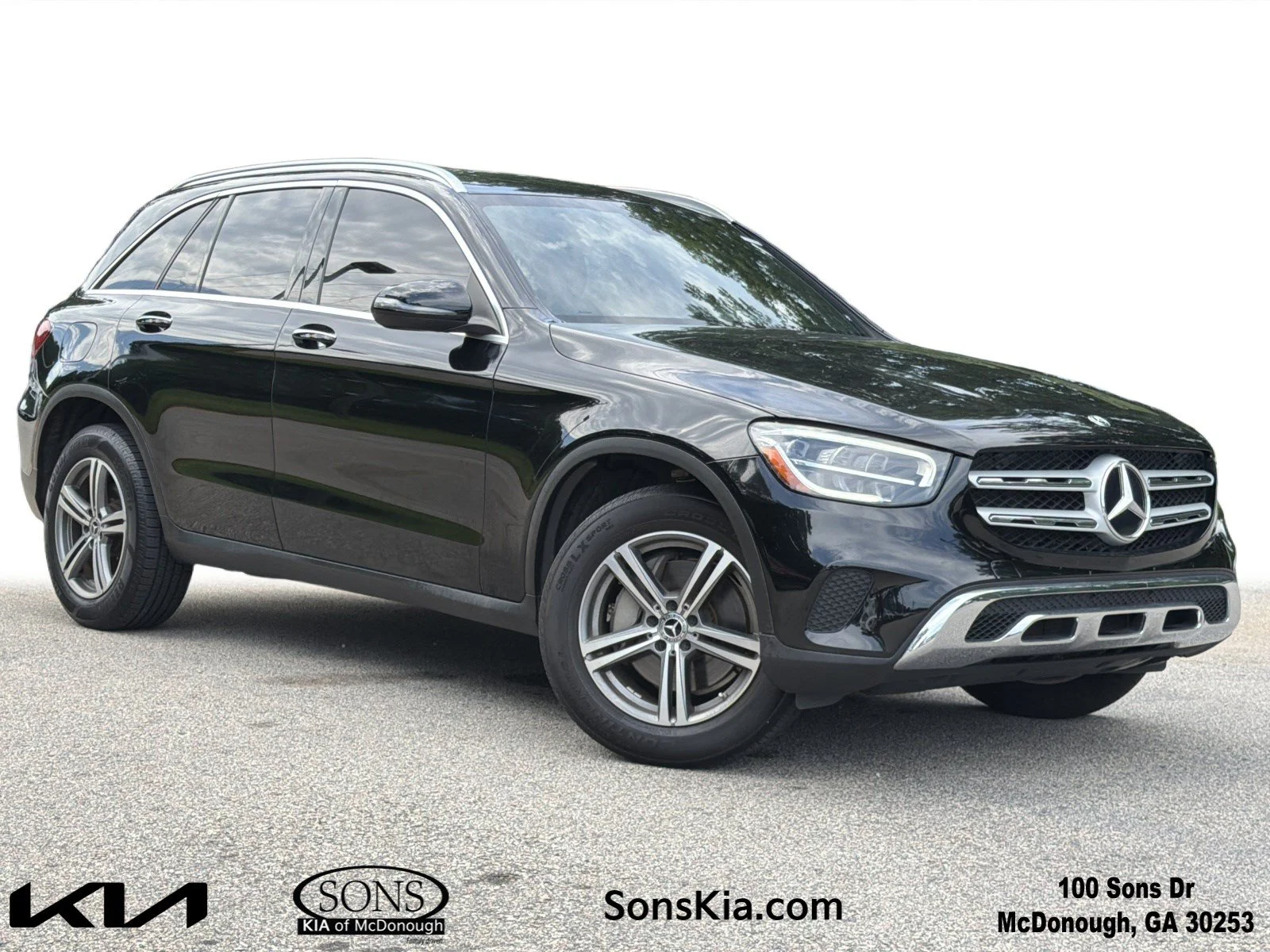 Used 2020 Black Mercedes-Benz GLC 300 image 1