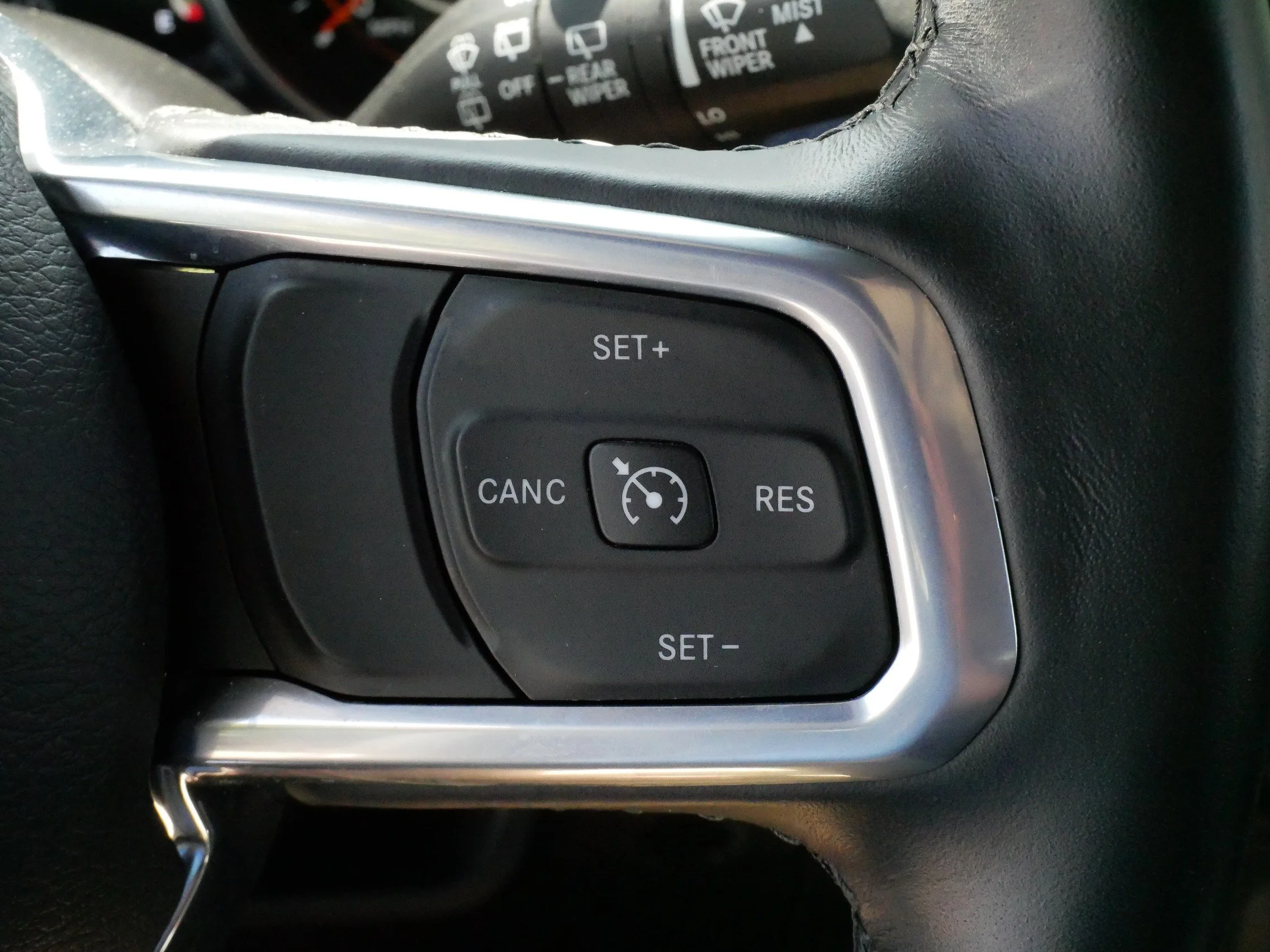 Used 2021 Billet Silver Metallic Clearcoat Jeep Unlimited Sahara Altitude image 25