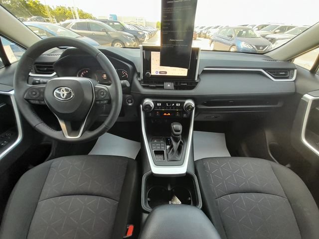 2024 Toyota RAV4 XLE - Photo 41