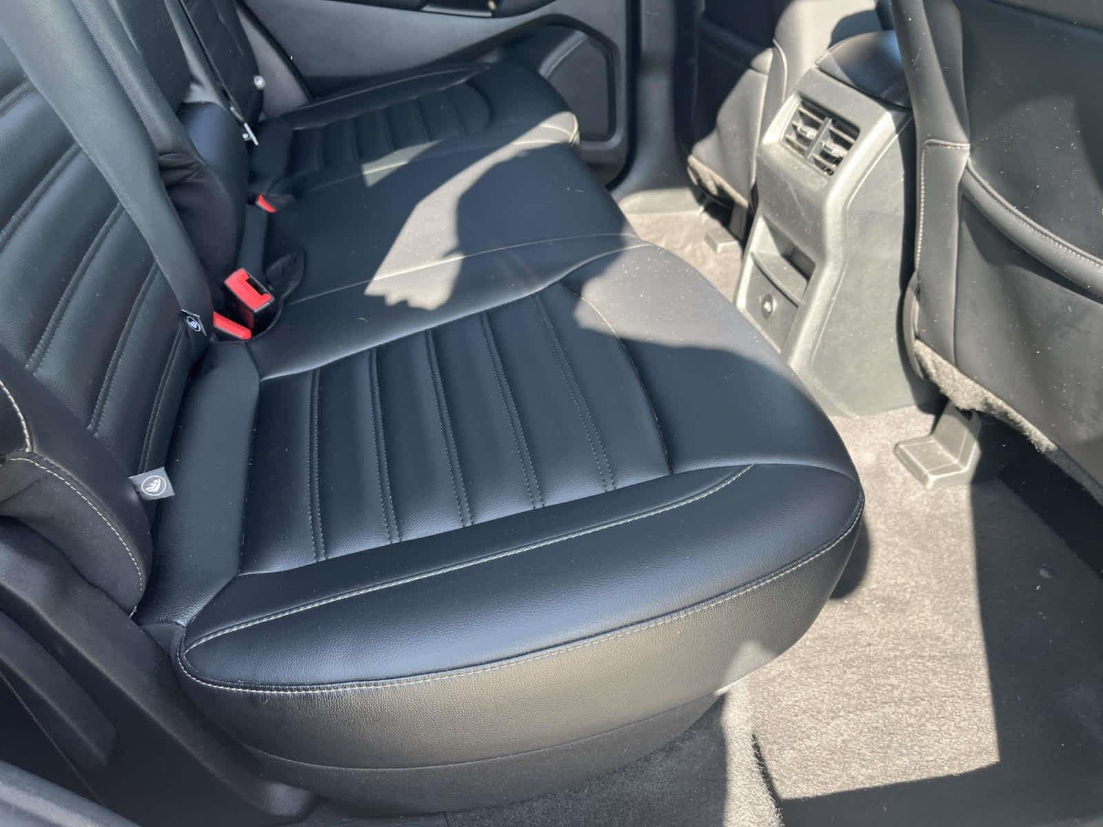 Used 2024 Sil/silver Ford SEL image 25