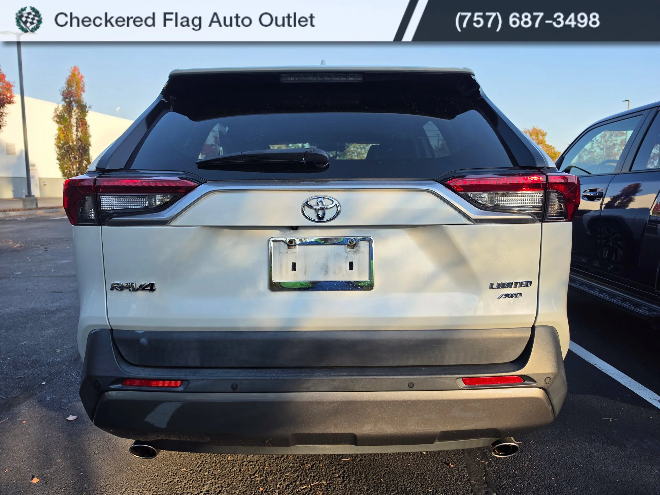 Used 2019 Blizzard Pearl Toyota Limited image 5