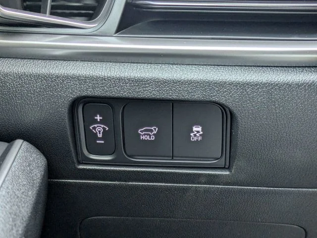 New 2026 Ivory Silver Kia S image 27