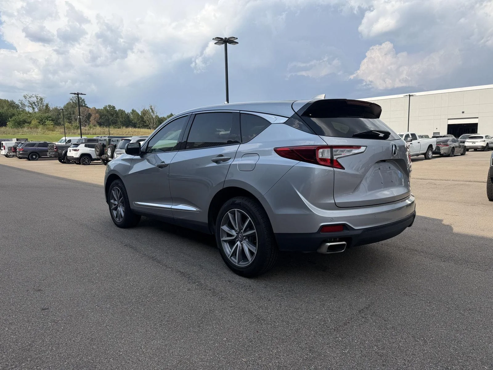 Used 2023 Lunar Silver Metallic Acura w/Tech image 4