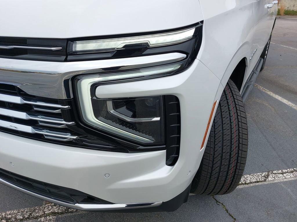 2025 Chevrolet Suburban Premier - Photo 28