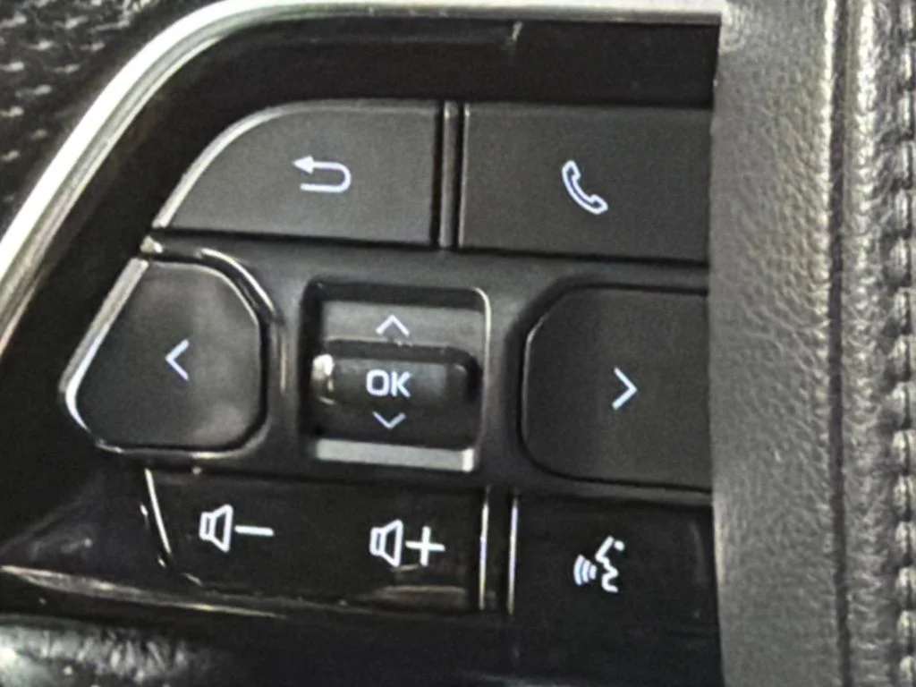 Used 2022 Wind Chill Pearl Toyota Platinum image 21