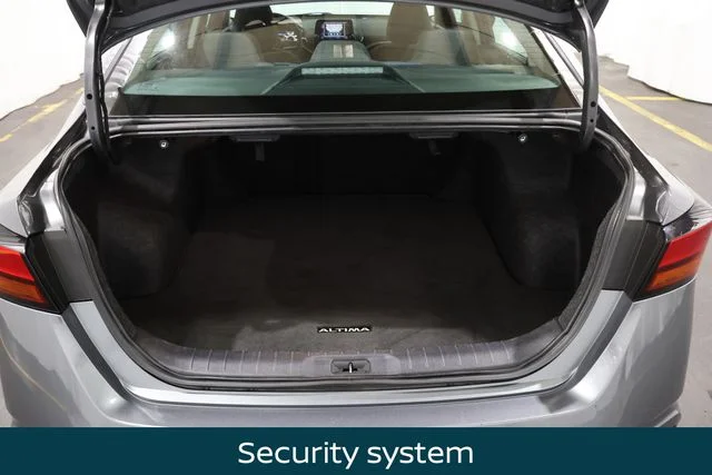 2025 Nissan Altima SV - Photo 12