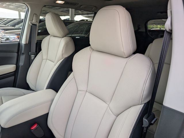 New 2026 CRYSTAL BLACK SILICA Subaru Limited 7-Passenger image 7