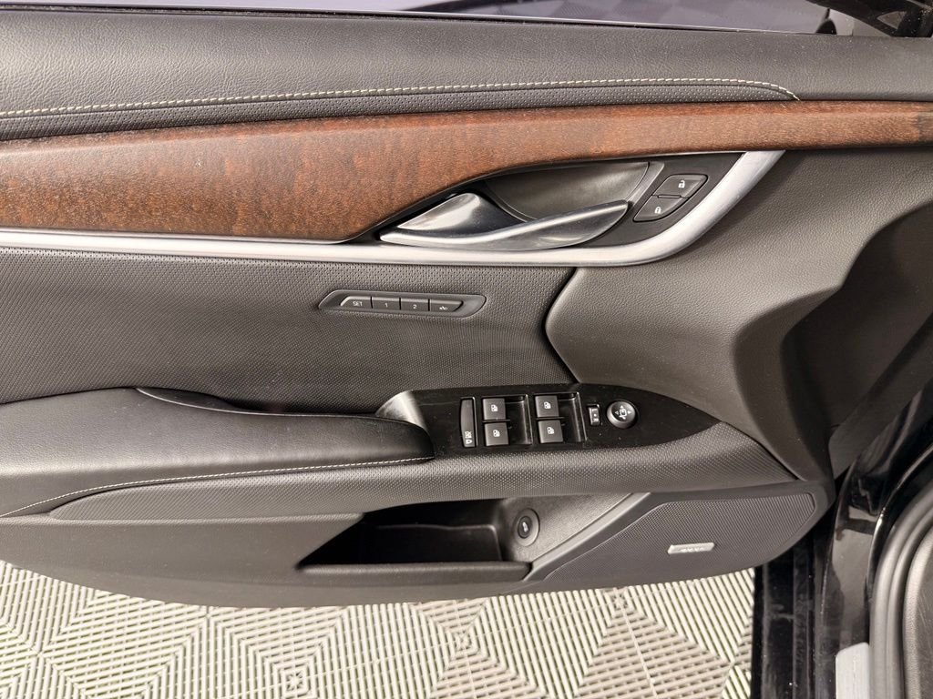 Used 2019 Black Raven Cadillac Luxury image 15