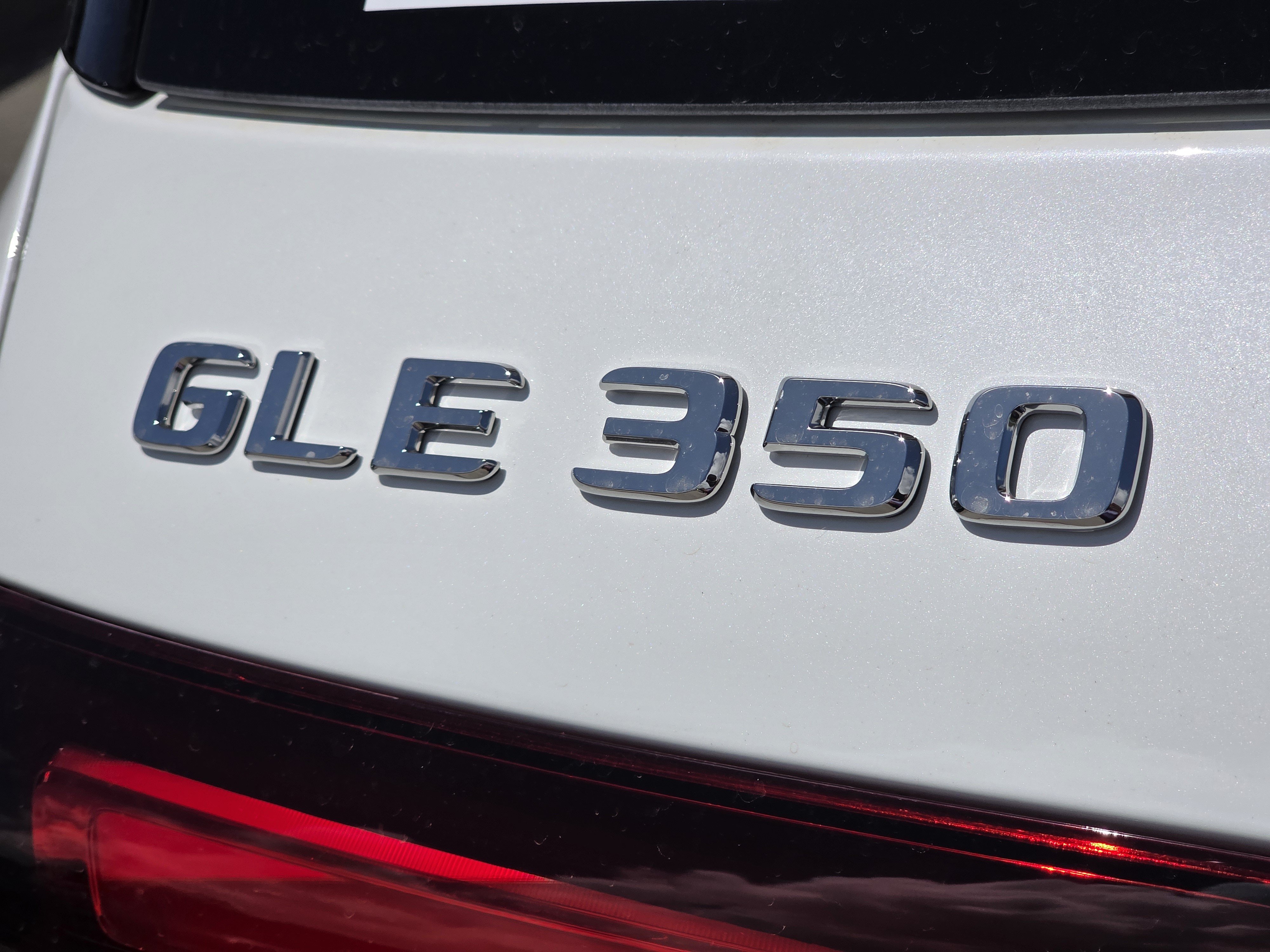 New 2026 MANUFAKTUR Moonlight White Metallic Mercedes-Benz GLE 350 image 34