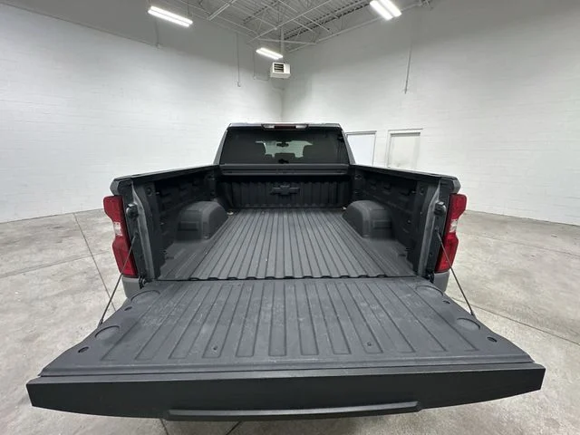 Used 2021 Steel Metallic Chevrolet RST image 17