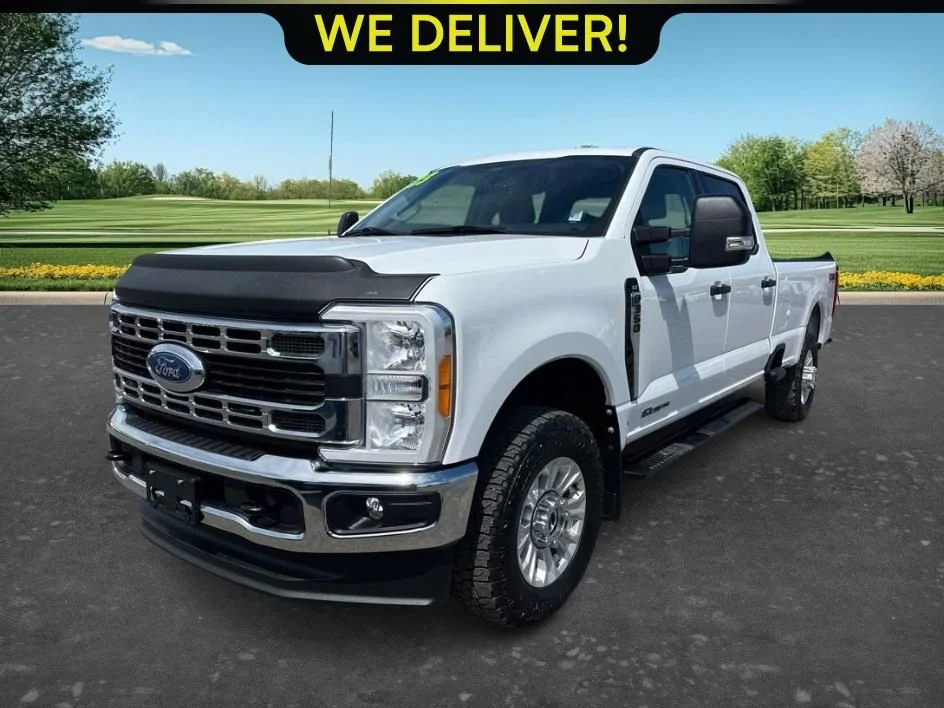 Used 2023 White Ford XLT image 1