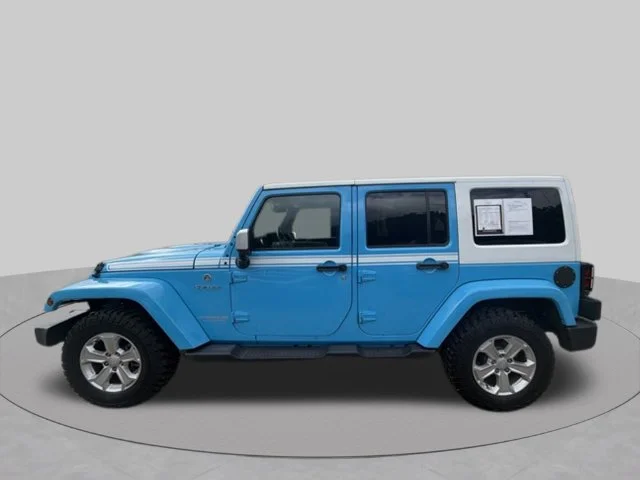 Used 2017 Blue Jeep Unlimited Sahara image 7