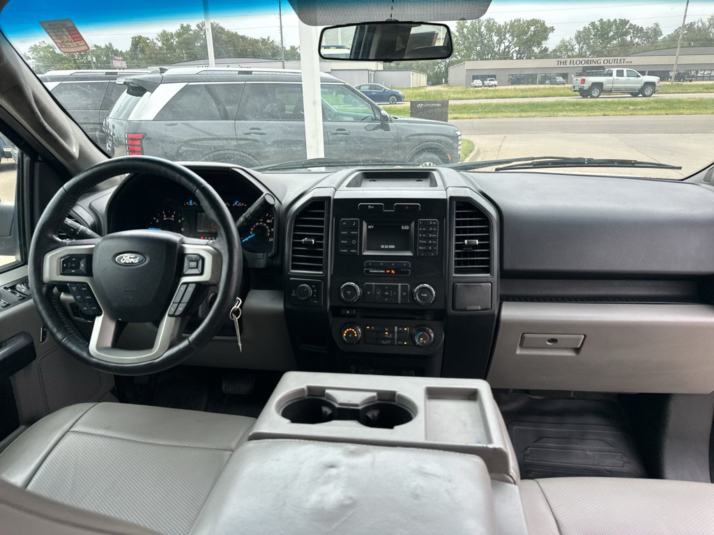Used 2017 Oxford White Ford XL image 3