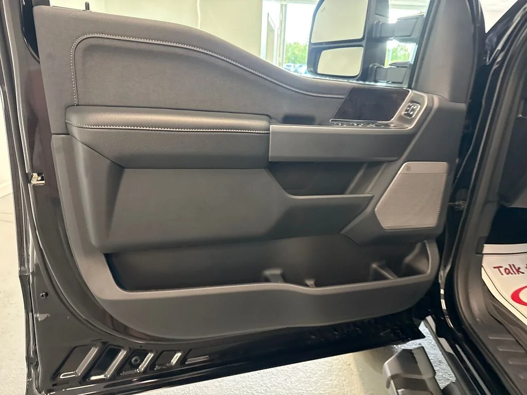 New 2026 Agate Black Metallic Ford F-250® Lariat® image 14