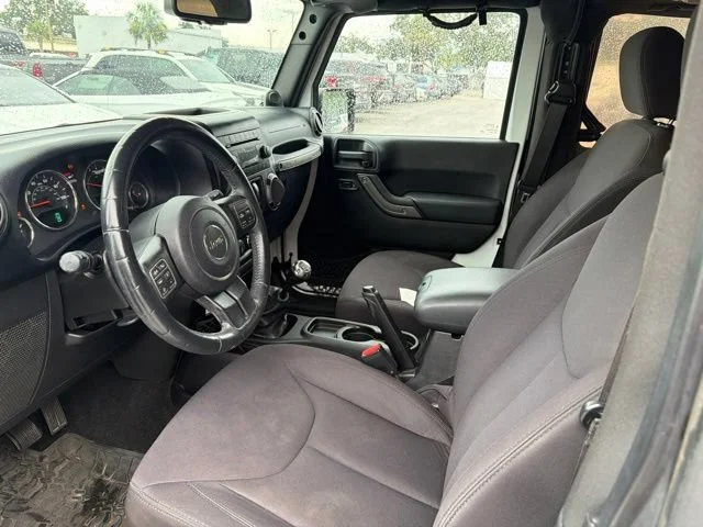 Used 2014 Bright White Clearcoat Jeep Sport image 5