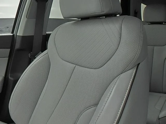 Used 2024 Silver Hyundai SEL image 39