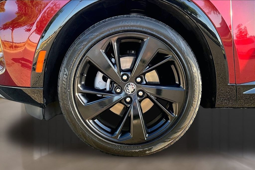 Used 2022 Red Buick Preferred image 8
