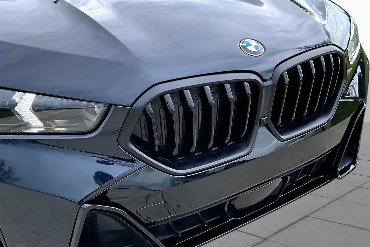 Used 2025 Carbon Black Metallic BMW xDrive40i image 29