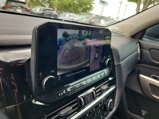 Used 2023 Gray Nissan Platinum image 22