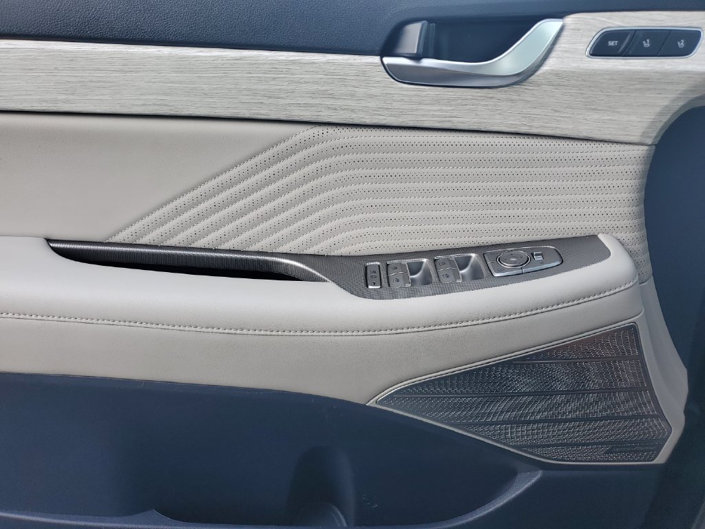 Used 2024 Gray Hyundai Calligraphy image 20